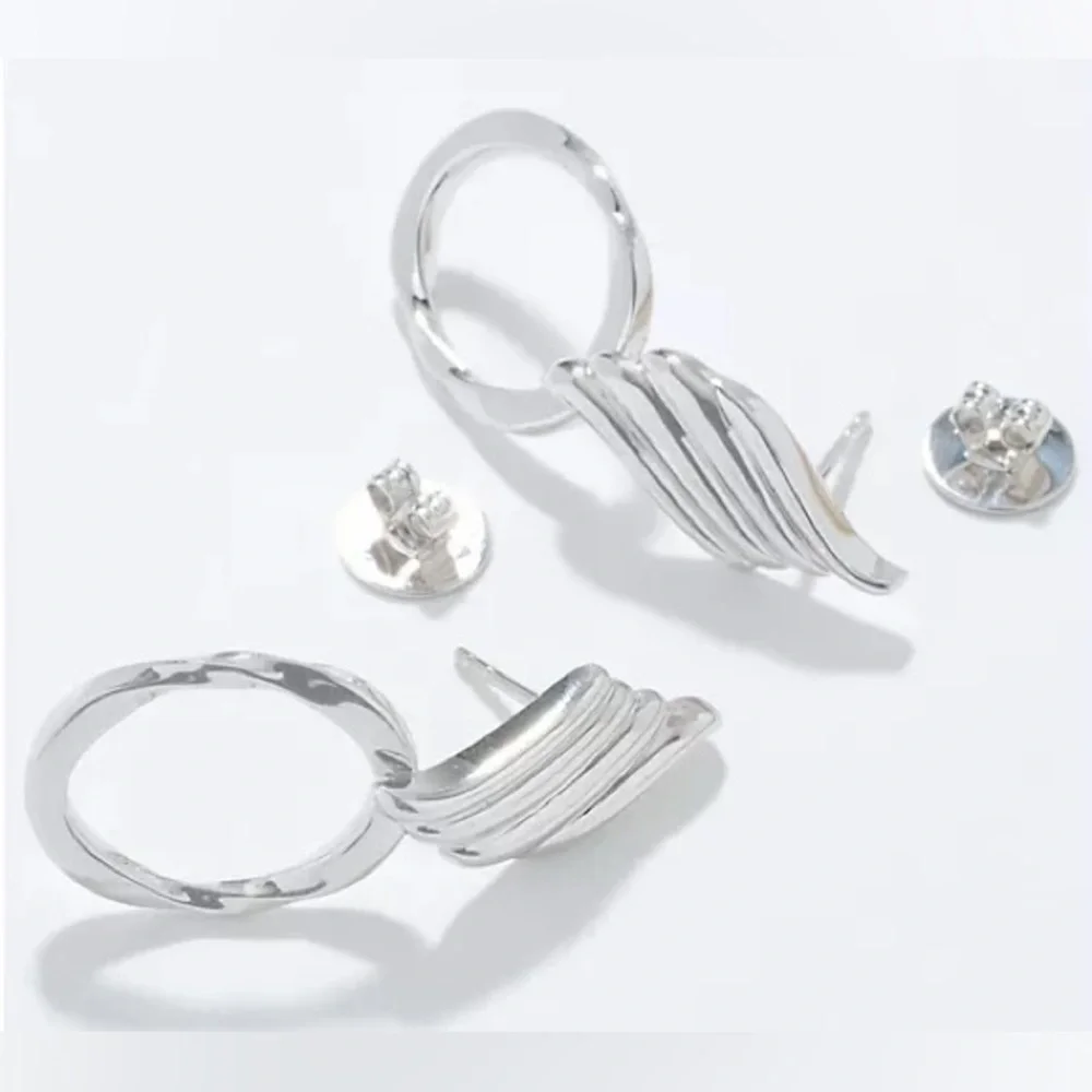 Christian James by Scott Grimes Sterling Oval‎ Doorknocker Ripple Earrings